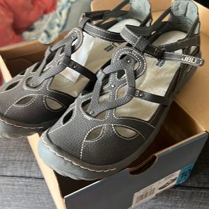 JBU Memory Foam Shoes by Jambu